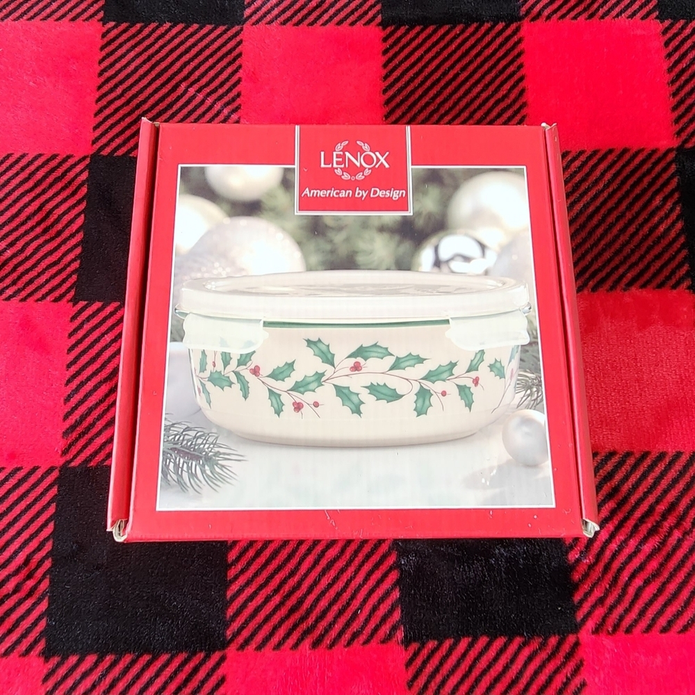 LENOX HOLIDAY Holly Berry